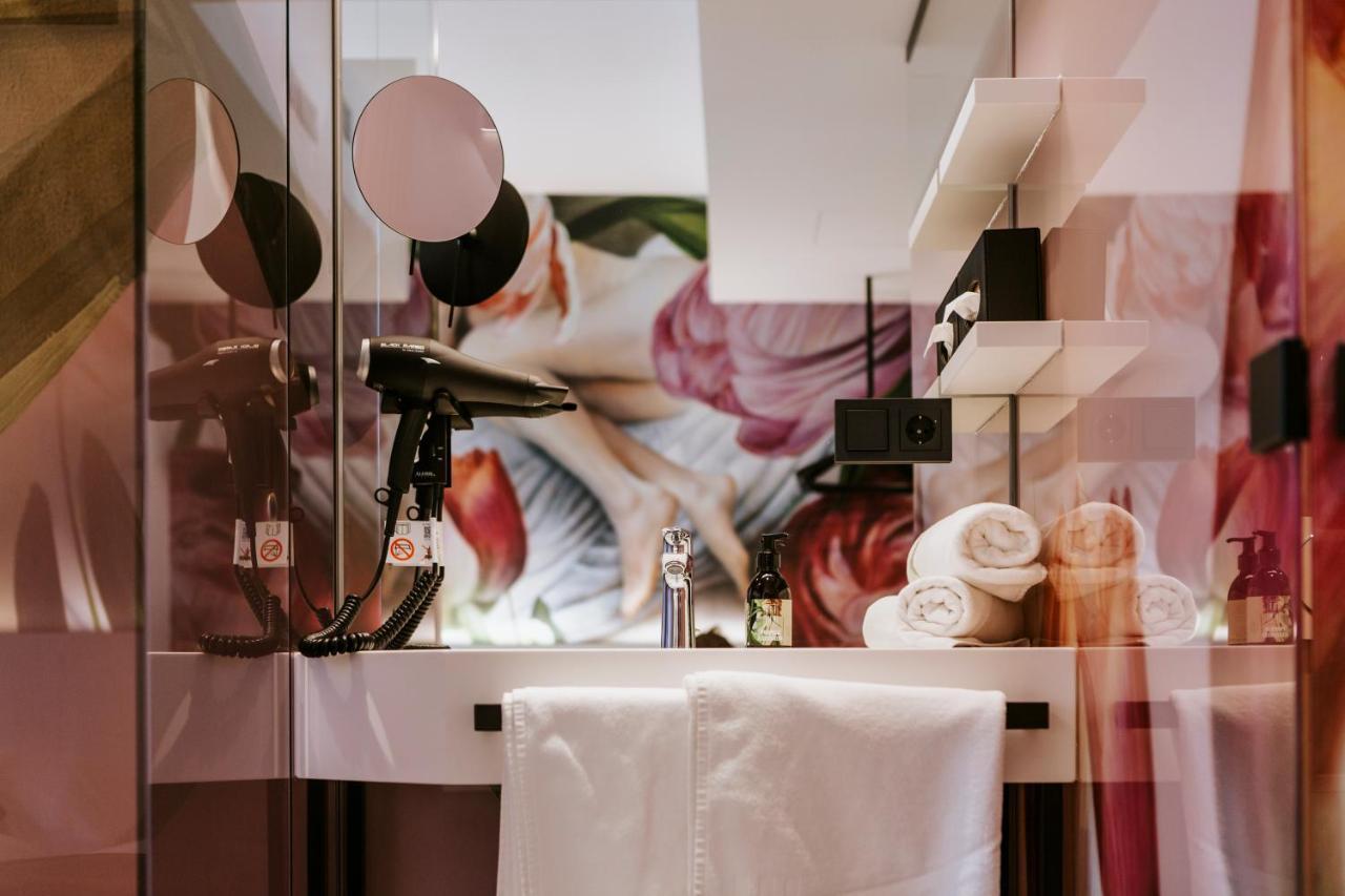 Art-Inn Design Self-Check-In-Hotel Linec Exteriér fotografie